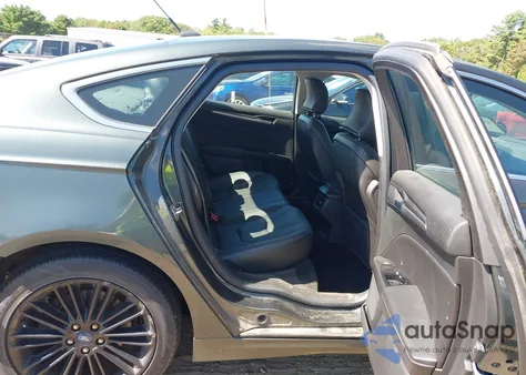 2015 Ford Fusion Titanium z USA, uszkodzony, nr VIN 3FA6P0D94FR175560